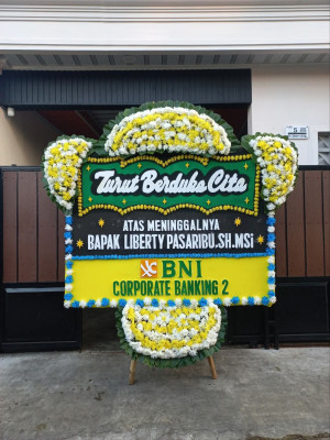 Papan Bunga Duka di Ampenan
