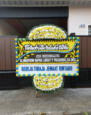 Papan Bunga Duka di Ampenan